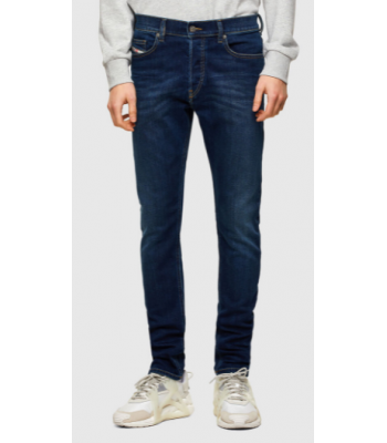 Jeans blu scuro modello 5 tasche